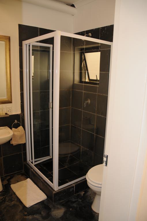 Upperbloem Guesthouse&apartments