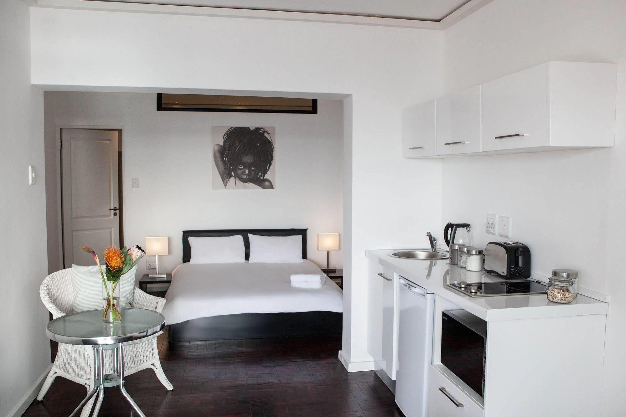 Maison d'hôtes Upperbloem Guesthouse&apartments 3*